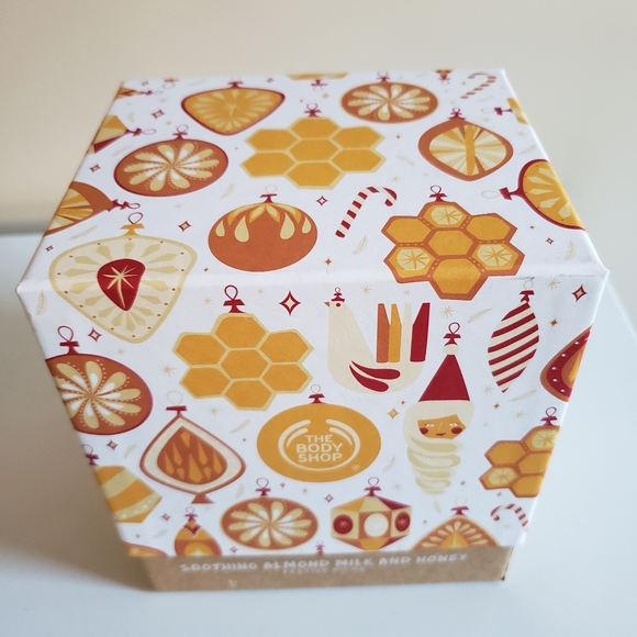 Brand New The Body Shop Bath Set - Picture 13 of 16